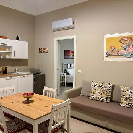Balcony & Terrace Near Attractions Apartment Palermo