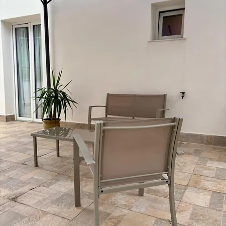 Centre - With Private Balcony Or Terrace *