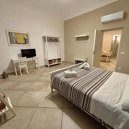Centre - With Private Balcony Or Terrace