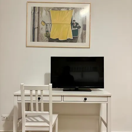 Centre - With Private Balcony Or Terrace 아파트